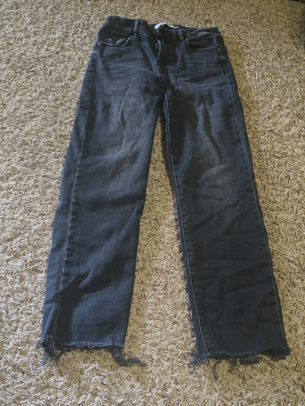 Women's Black Straight-Leg Jeans with Frayed Hem